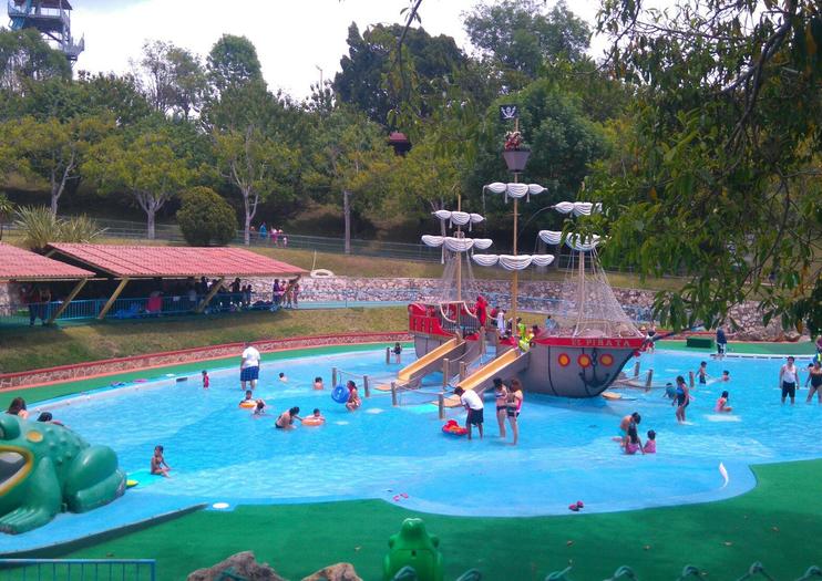 Ixtapan Water Park (Parque Acuático Ixtapan)